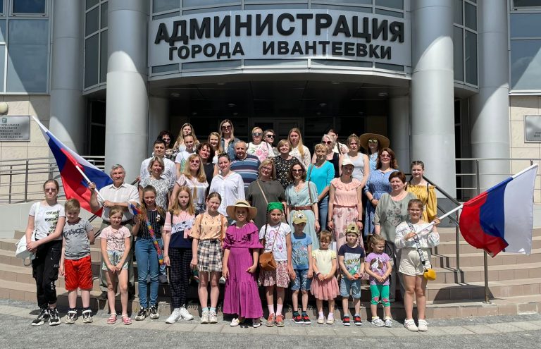Школа искусств приняла участие в праздновании Дня России